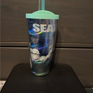 New Seaworld Vibrant Blue Tumbler with Teal Lid